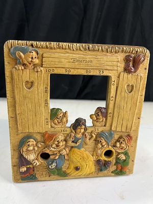 vintage Emerson "Snow White" repwood radio cabinet, 1939