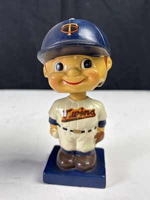 Vintage 1960s Minnesota Twins professional baseball souvenir bobble head nodder batter, chip 