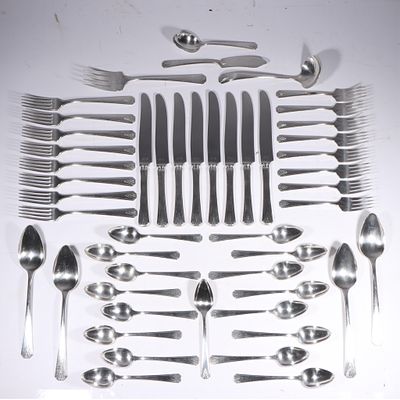Art Deco Set of Silver Plated Flatware Deauville service for Eight Case 3 1/2"H x 15 1/2"W. Art 