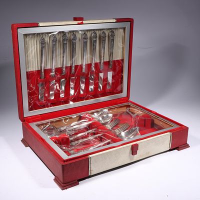 Art Deco 1936 Silverplate Service for Eight in Original Art Deco Case 3 1/2"H x 15 1/2"W. Art 