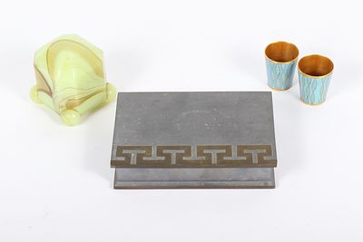 Decorative object 4pc. group: Art Deco uranium slag glass cigarette lighter, USSR Russian 