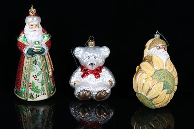 Vintage Christmas ornament 3pc. group: Reed & Barton "Santa with Snowglobe", Patricia Breen 