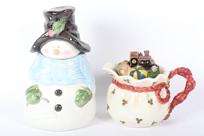Holiday cookie jar canister and teapot 2pc. group: Nancye Williams Coyne's & Company 2001 