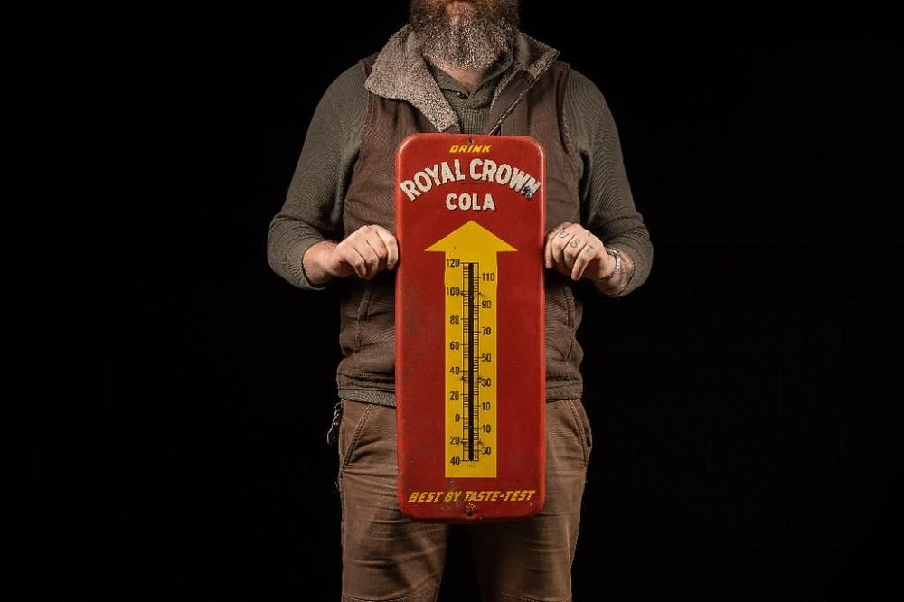 Lot 234: 1950s Royal Crown Thermometer