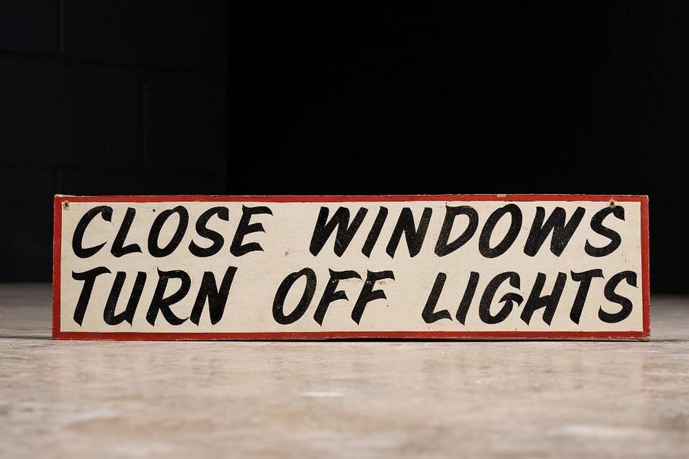 Lot 235: Vintage Wooden Closing Sign