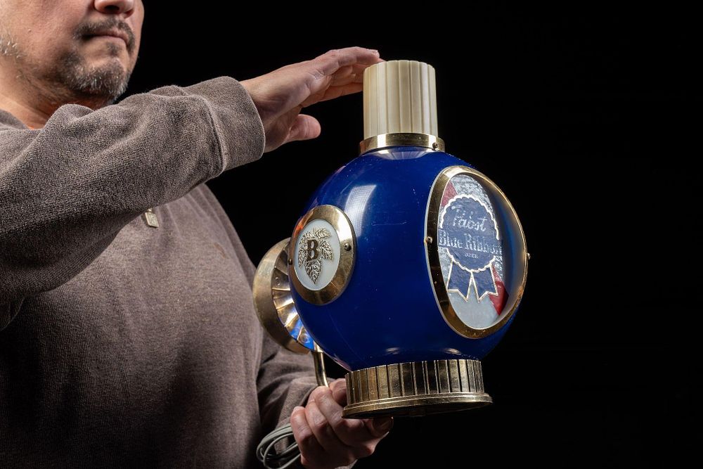 Lot 164: PBR Beer Lighted Wall Sconce