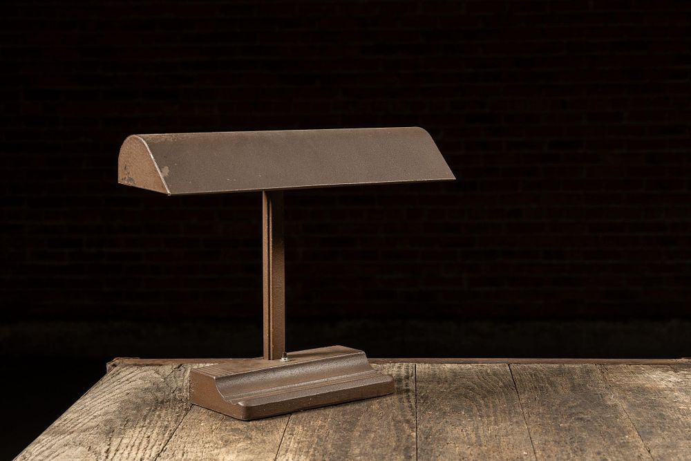 Lot 205: Florescent Desk Lamp