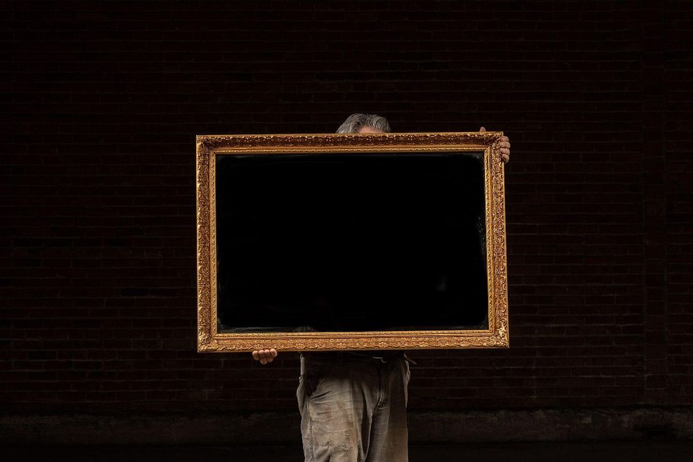 Lot 229: Early 20th Century Gilt Gesso Picture Frame