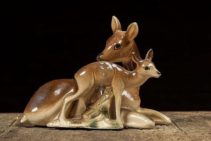Lot 246: Doe and Fawn Figure by Victoria Ceramics