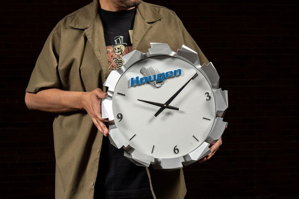 Lot 290: Vintage Plastic Hougen Advertising Clock