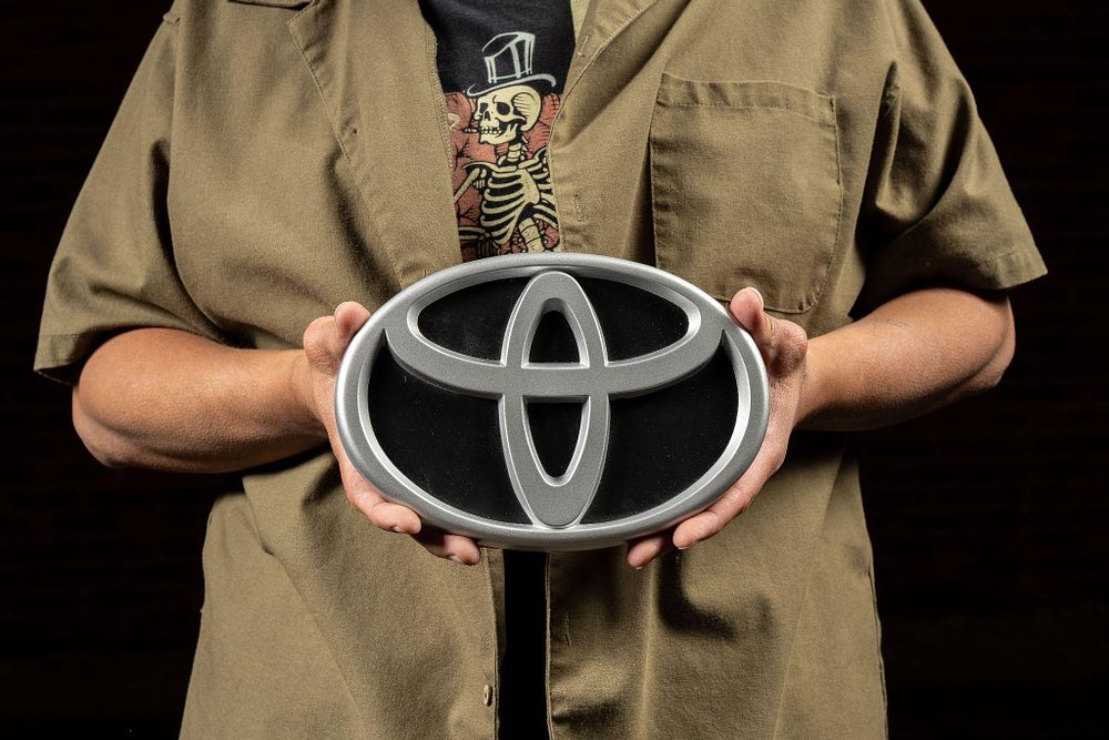 Lot 294: Small Plastic Toyota Logo Sign