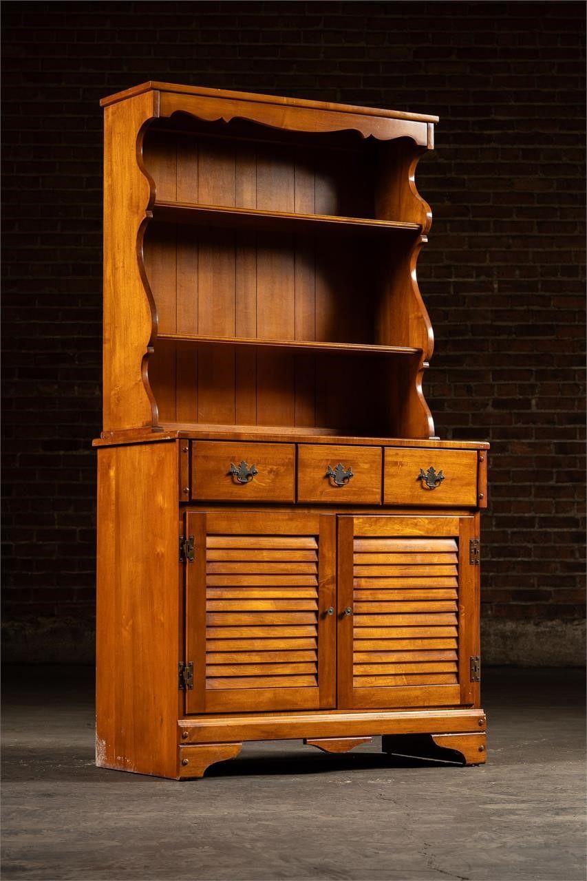 Lot 329: Solid Maple Display Cabinet with Shelves by Atkin