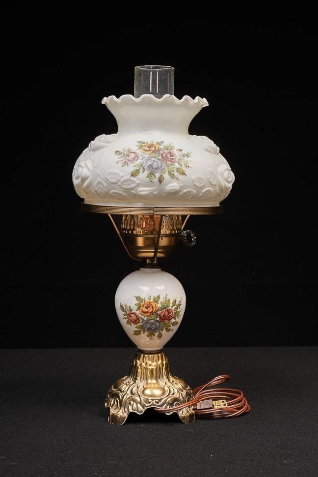 Lot 350: Vintage Electric Hurricane Milk Glass Table Lamp