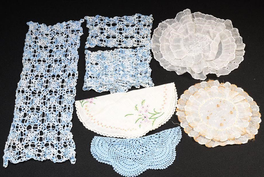 Lot 373: Lot of 9 Vintage Doilies and Linens