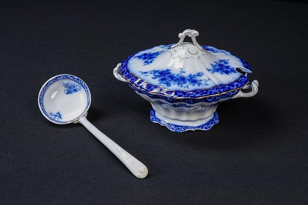Lot 376: Victorian Flow Blue Alcock Tureen with Ladle