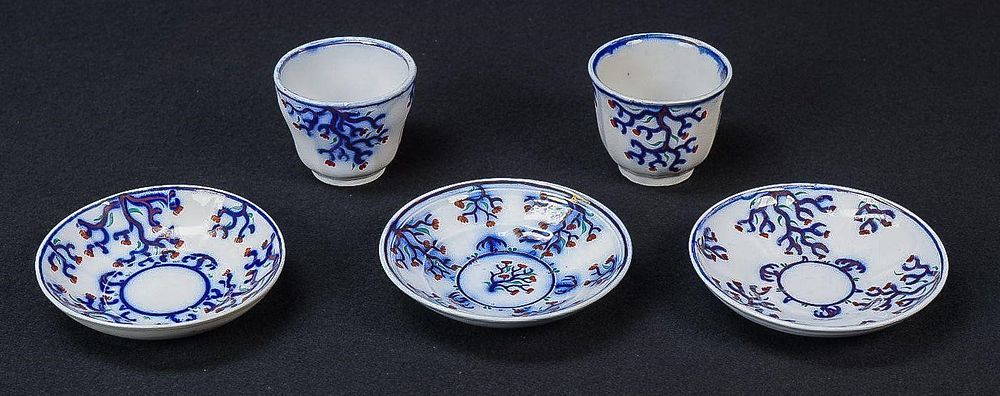 Lot 380: Victorian Flow Blue "Seaweed" Cups and Saucers