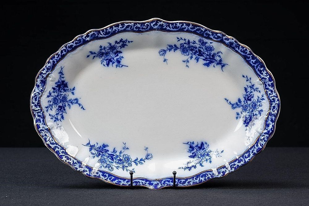 Lot 382: Victorian Flow Blue Alcock Oval Platter
