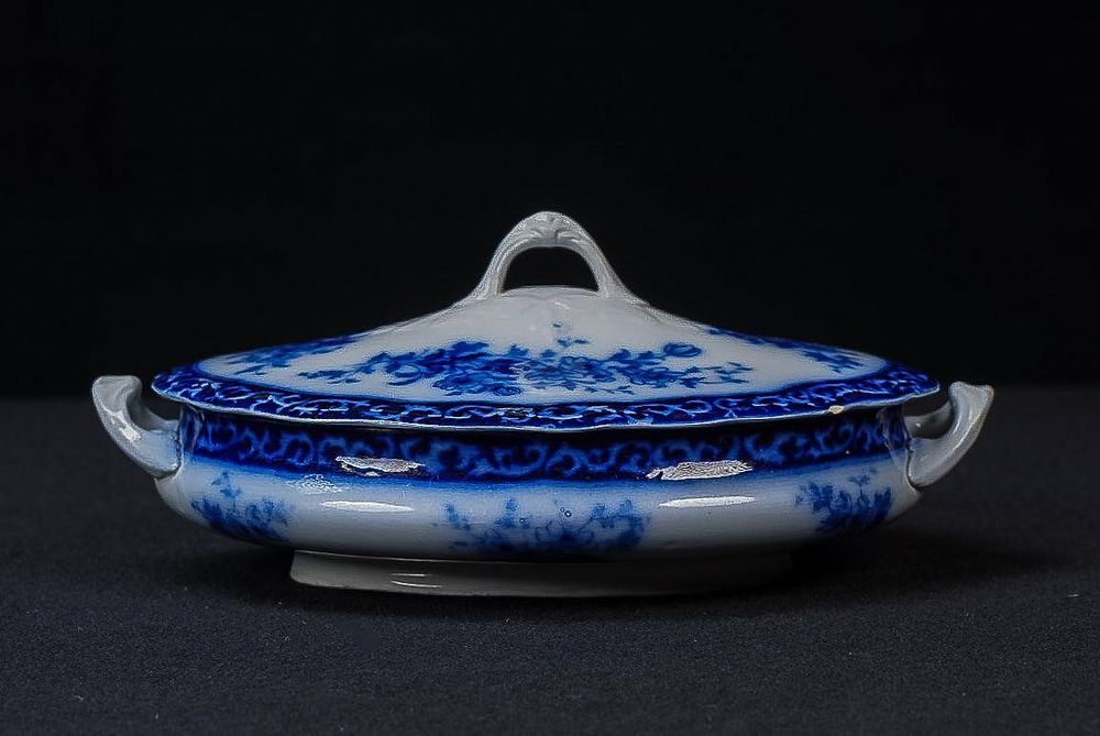 Lot 394: Alcock Flow Blue "Touraine" Covered Casserole