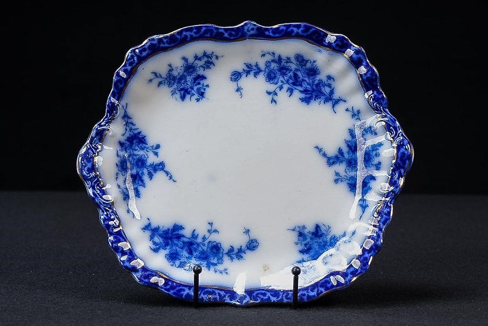 Lot 399: Victorian Flow Blue Alcock Rectangular Cake Plate