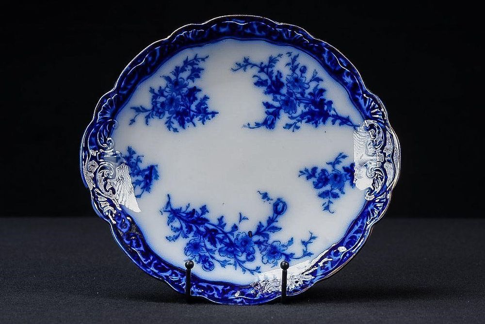Lot 401: Victorian Flow Blue Stanley Handled Cake Plate