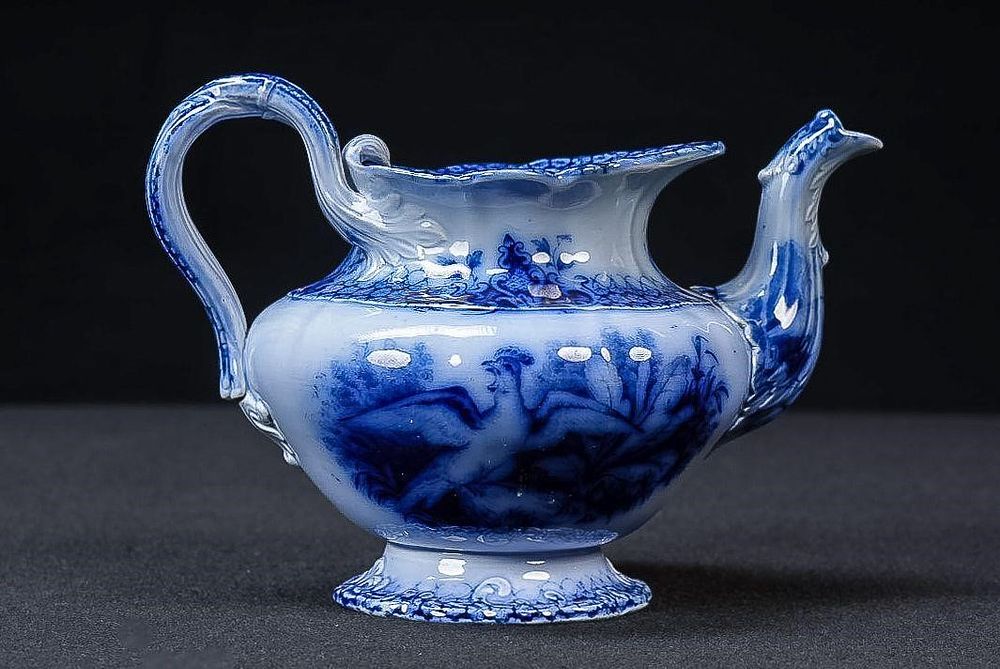 Lot 434: Flow Blue Villeroy & Boch "India" Teapot