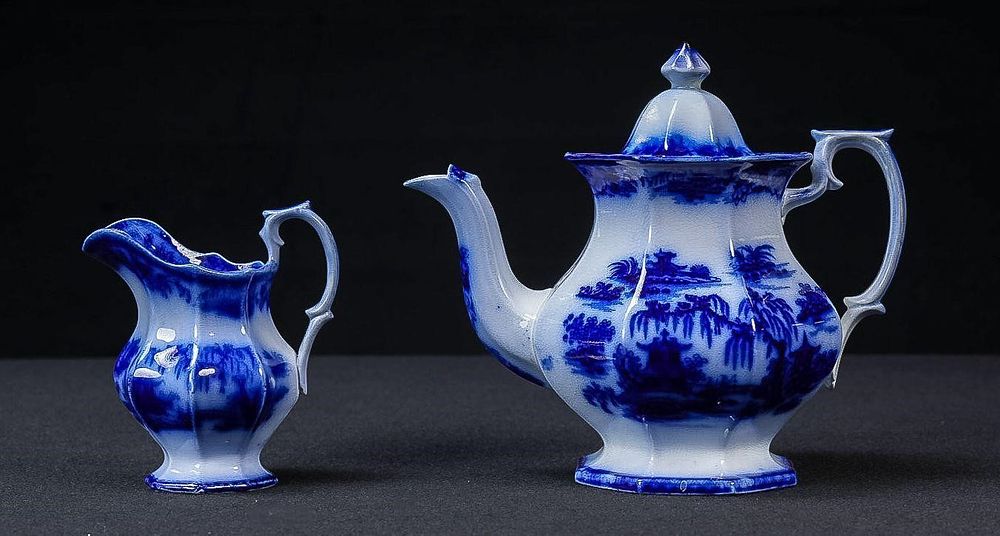 Lot 436: 2-Piece Podmore, Walker Flow Blue Tea Set