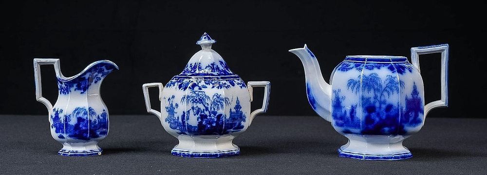 Lot 437: 3-Piece Flow Blue "Scinde" Alcock Tea Set