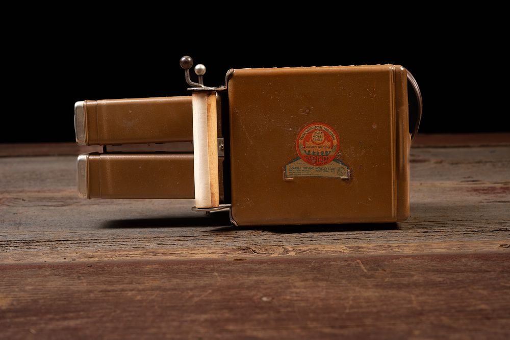 Lot 195: Movie Tracer Duracolor Films Motion Picture Viewer