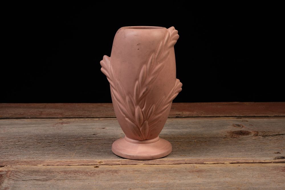 Lot 203: Art Deco Wheat Motif Vase in Pink
