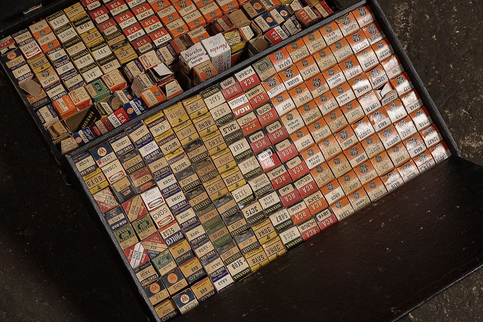 Lot 254: Mid 20th C. Sylvania Replacement Parts Tube Caddy