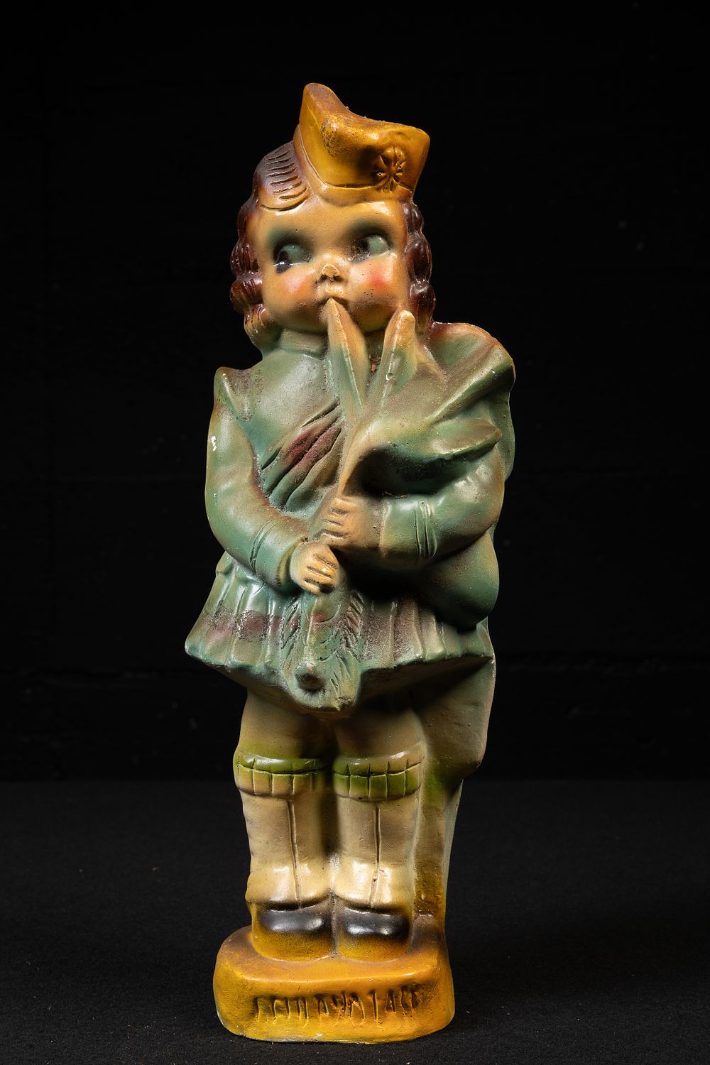 Lot 288: Vintage Chalkware Scottish Highland Sculpture