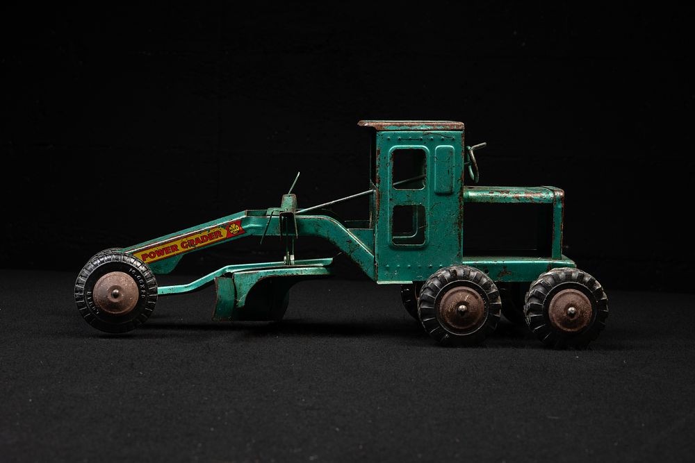 Lot 289: Marx “Power Grader” Pressed Steel Construction Toy