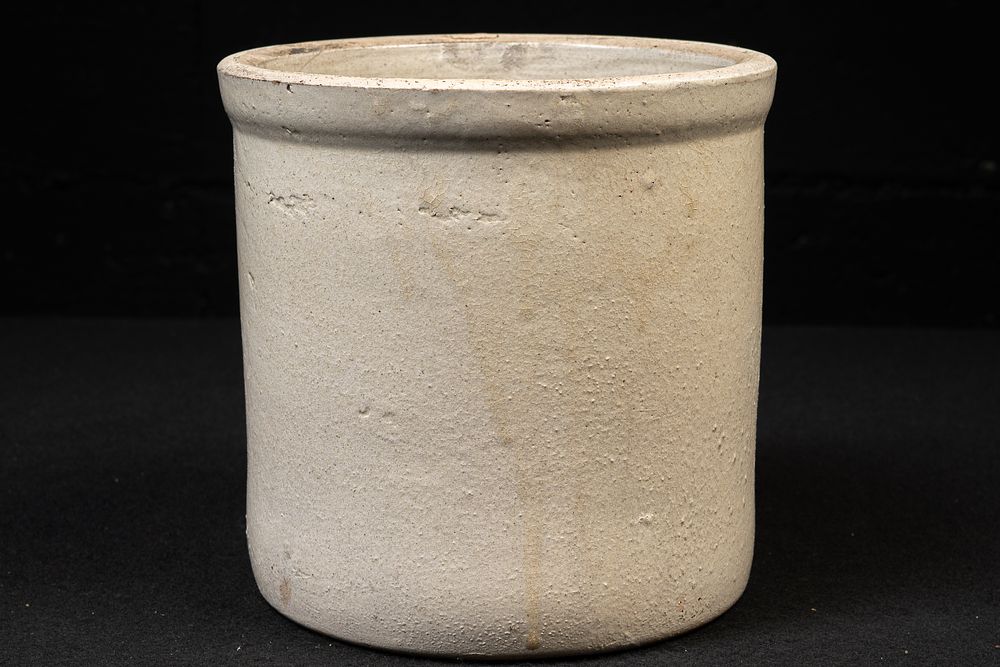 Lot 306: 19th Century American Salt-Glazed Stoneware Crock