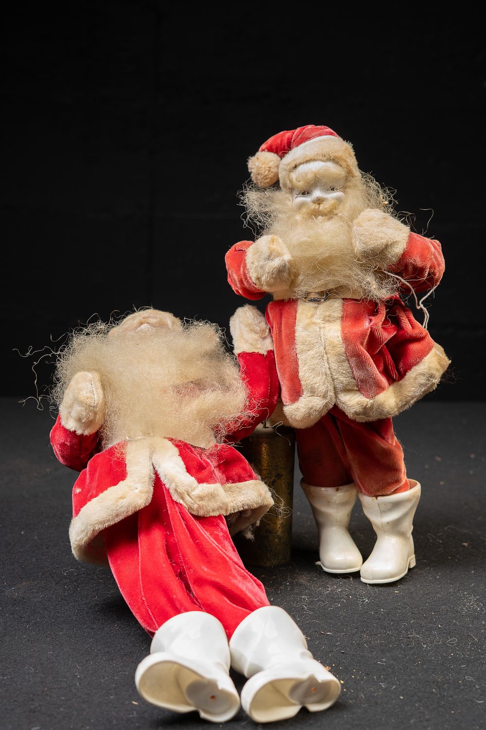 Lot 332: Vintage Velvet-Clad Santa Claus Figures