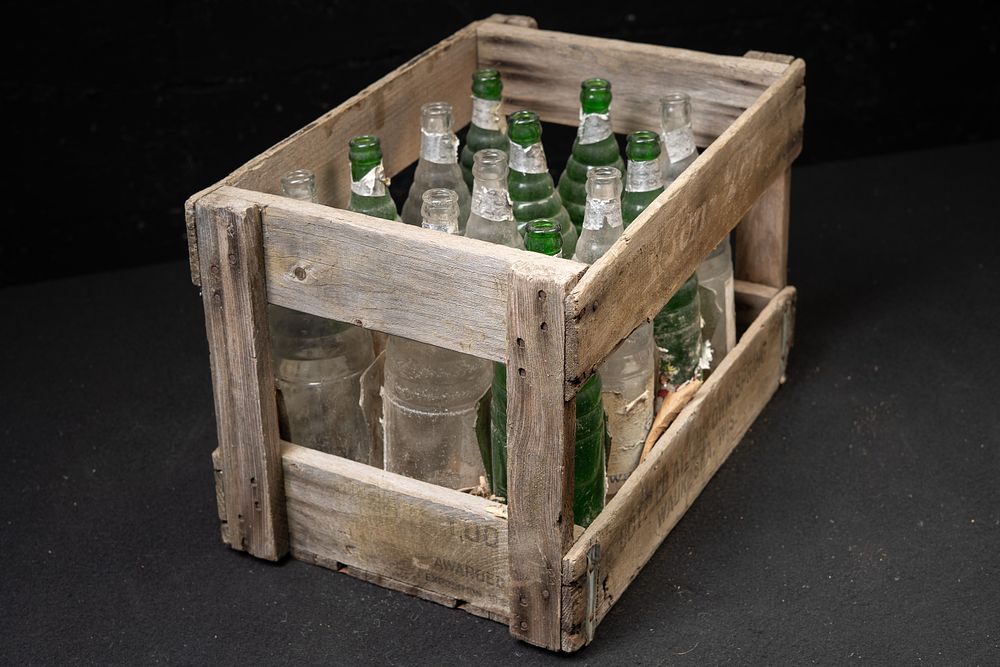 Lot 333: Vintage Crate of Graf's Glass Soda Bottles