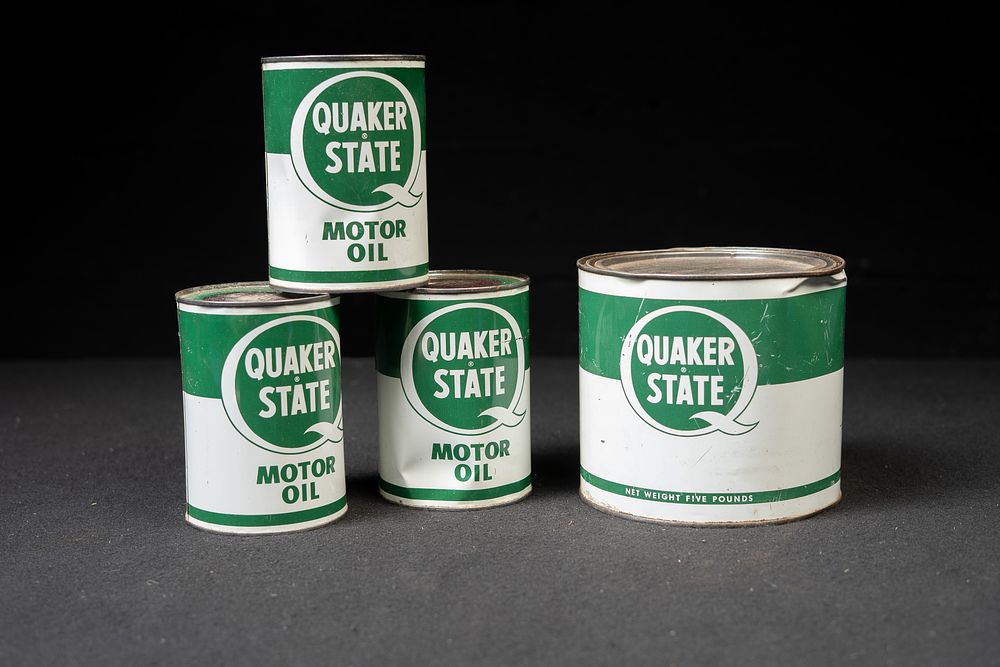 Lot 351: Lot of 4 Quaker State Motor Oil Advertising Cans
