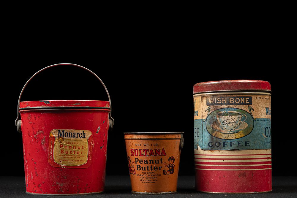 Lot 354: Trio of Vintage Kitchen Tins and Cans