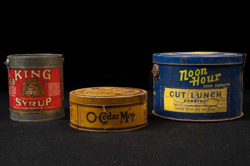 Lot 363: Vintage Food and Homegoods Advertising Tins