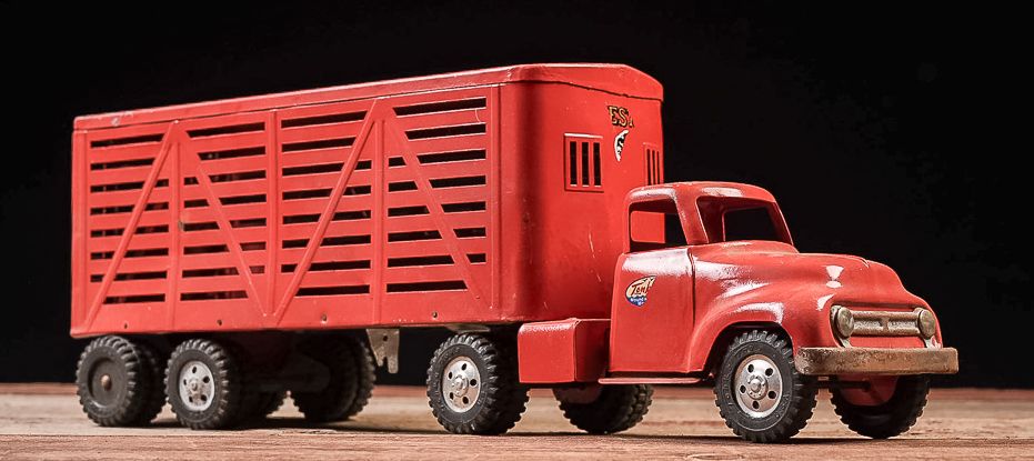 Lot 398: Tonka Pressed Steel Livestock Transport Truck