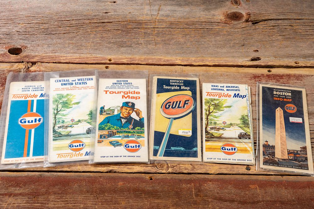 Lot 450: Lot of 6 1930s-1970s Gulf Oil US Road Maps