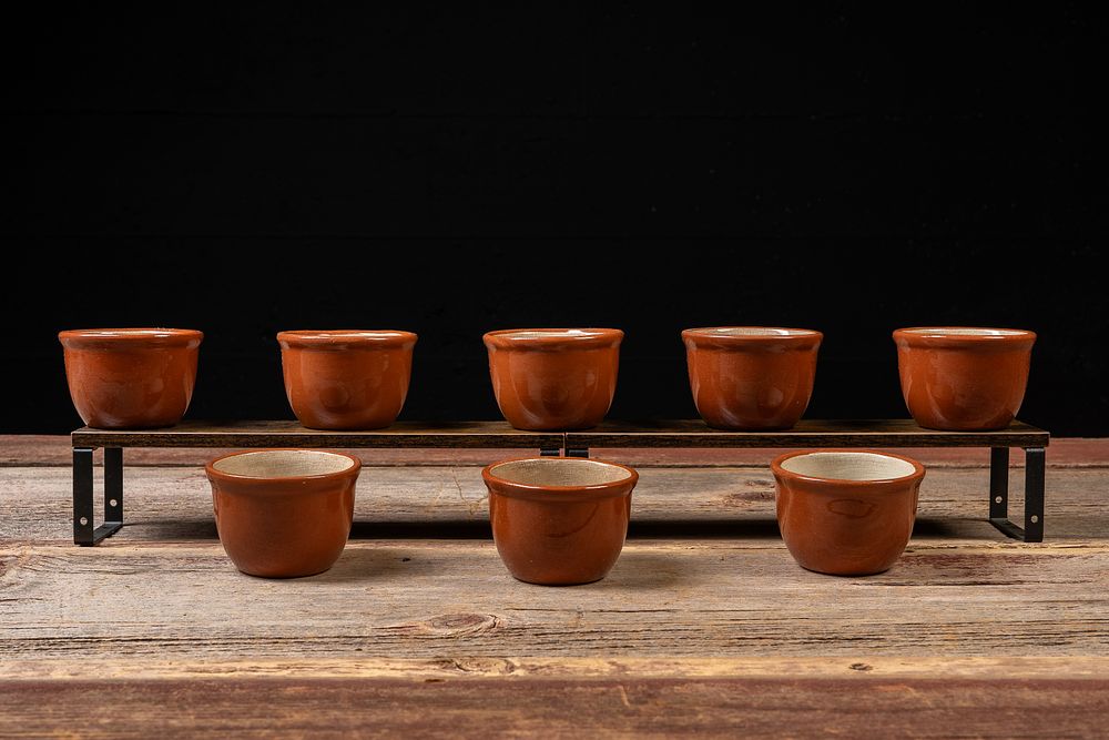 Lot 471: Set of 8 Vintage Weller Pottery Custard Cups