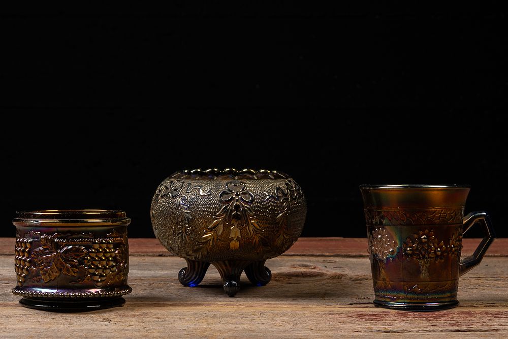 Lot 473: Lot of 3 Carnival Glass Pieces