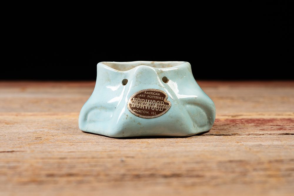 Lot 490: Mid-Century Shawnee Pottery Nursery Vase