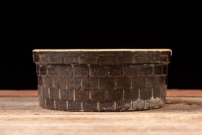 Early 20th Century Brown Glazed Stoneware Crock. C-18873 Low-profile stoneware vessel with a 