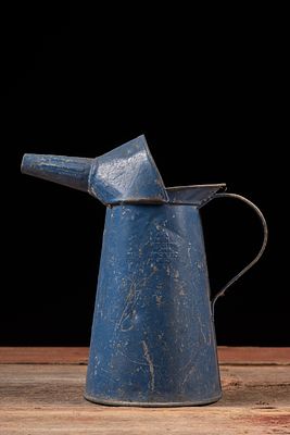 Antique Embossed -Dove- Steel 2-Quart Oil Pour Can. C-18875 Pressed-steel oil pour can with 