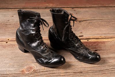 Early 20th Cent. Black Leather Lace-Up Ankle Boots. C-18886 c. 1910s-1920s; Merrill, Porter 