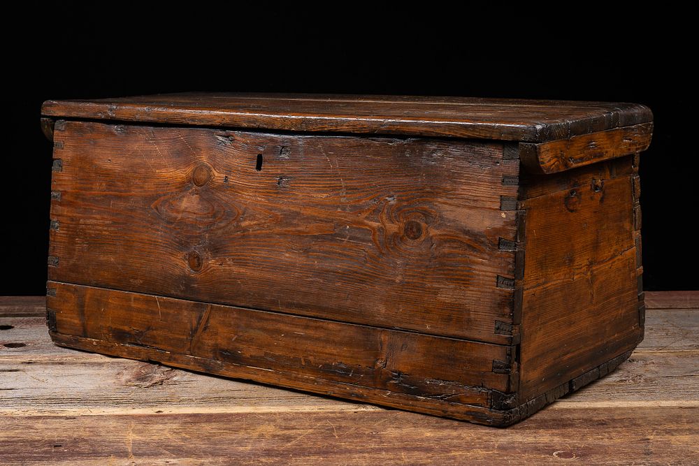 Lot 7: Trapezoidal Carpenter Tool Chest, c. 1870s
