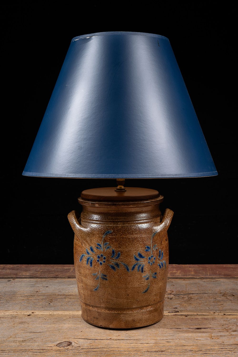 Lot 9: Stoneware Salt Glazed Crock Converted Table Lamp