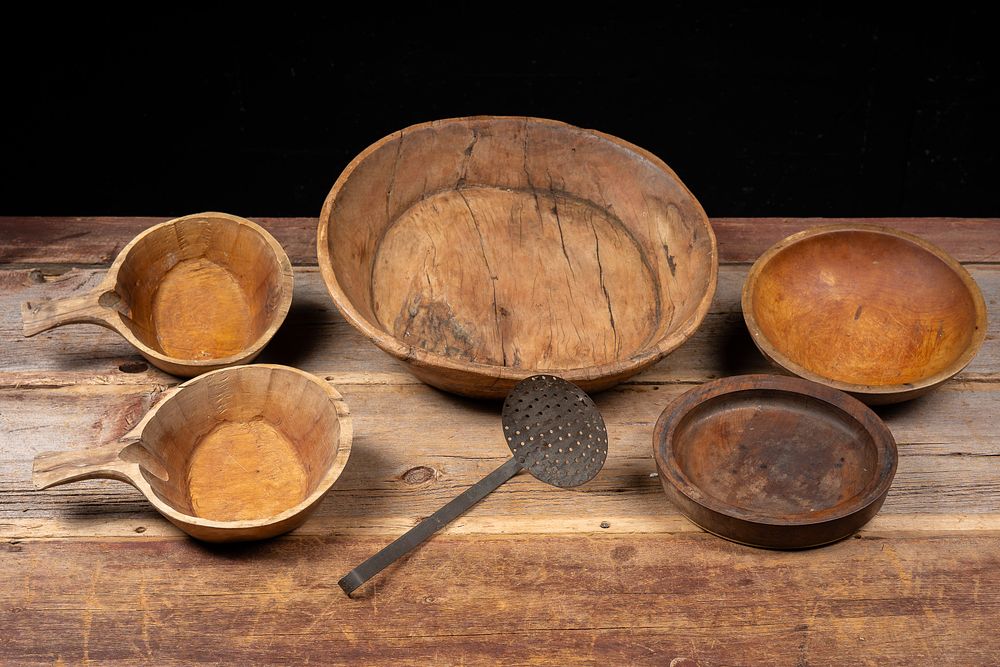 Lot 30: Lot of Wooden Kitchen Bowls w. Iron Skimmer