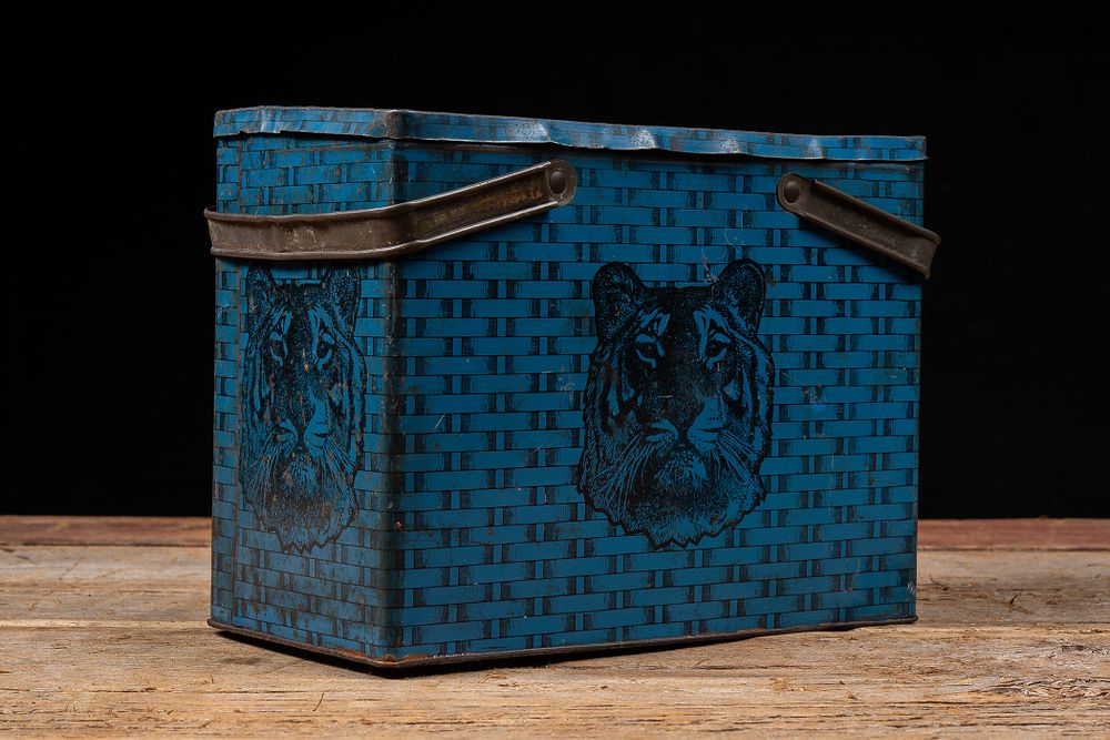 Lot 31: Blue Tiger Dark Sweet Lunch Pail Tobacco Tin
